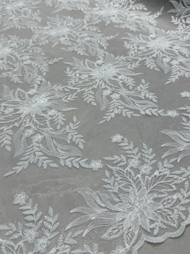 Tul Bordado Sin Pedrería "Aysel"