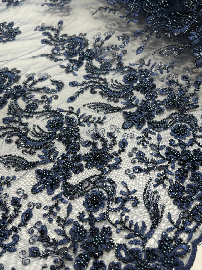 Tul Bordado Con Pedrería "Burdeos"