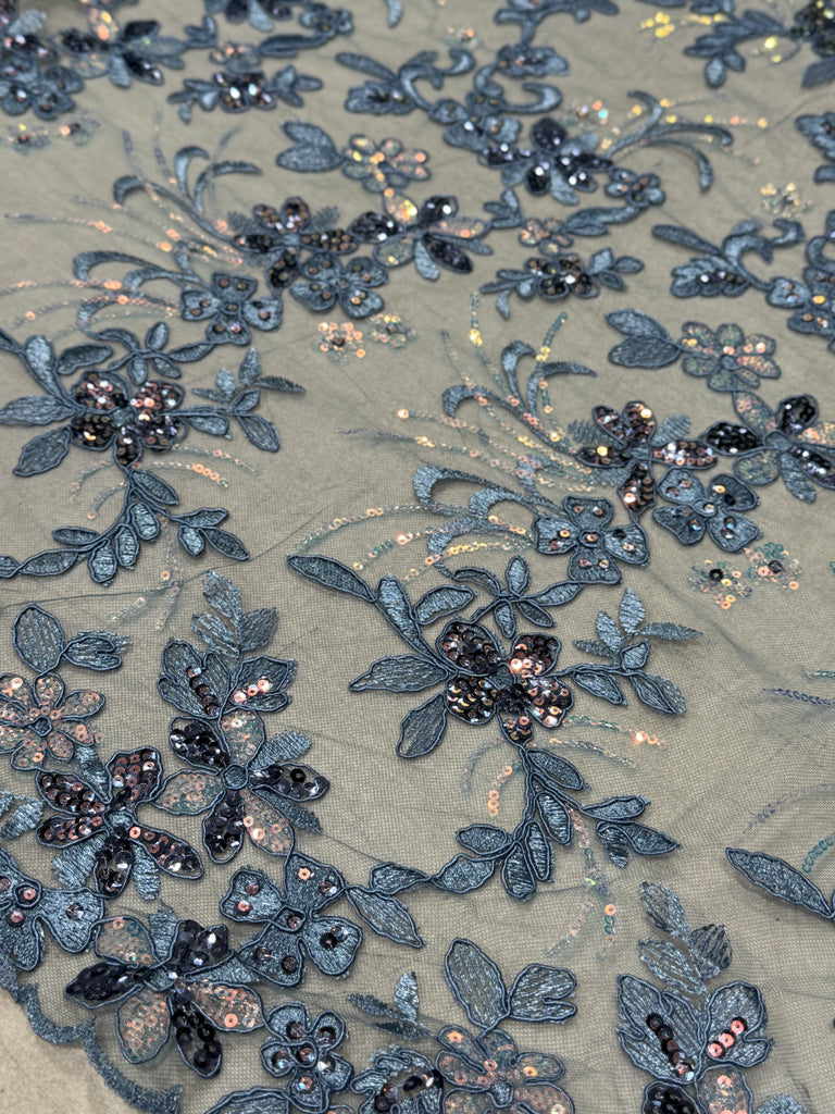 Tul Bordado Con Lentejuela Tornasol "Aslan"