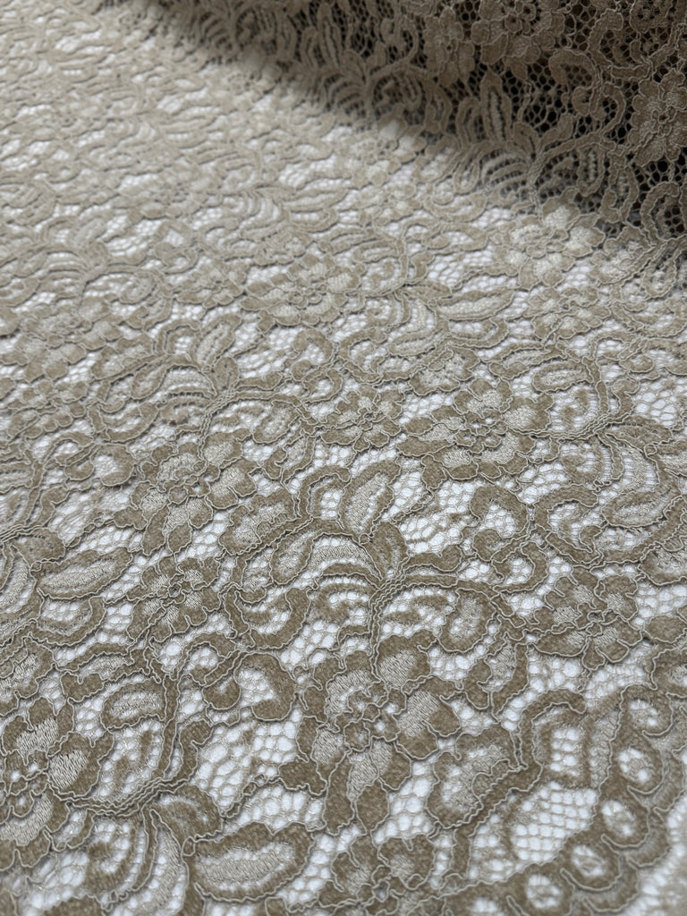 Encaje Rigido Con Velvet