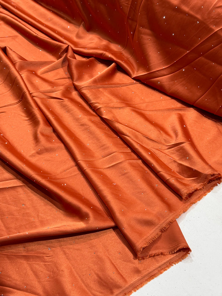 Satin Crystal Con Pedreria
