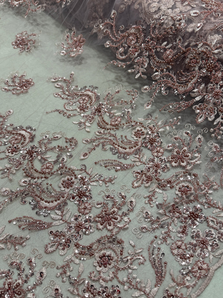 Tul Bordado Con Pedrería "Burdeos"