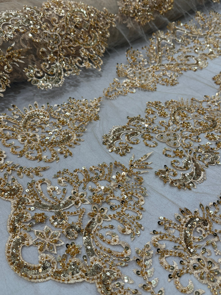 Tul Bordado Con Pedrería “Erica”