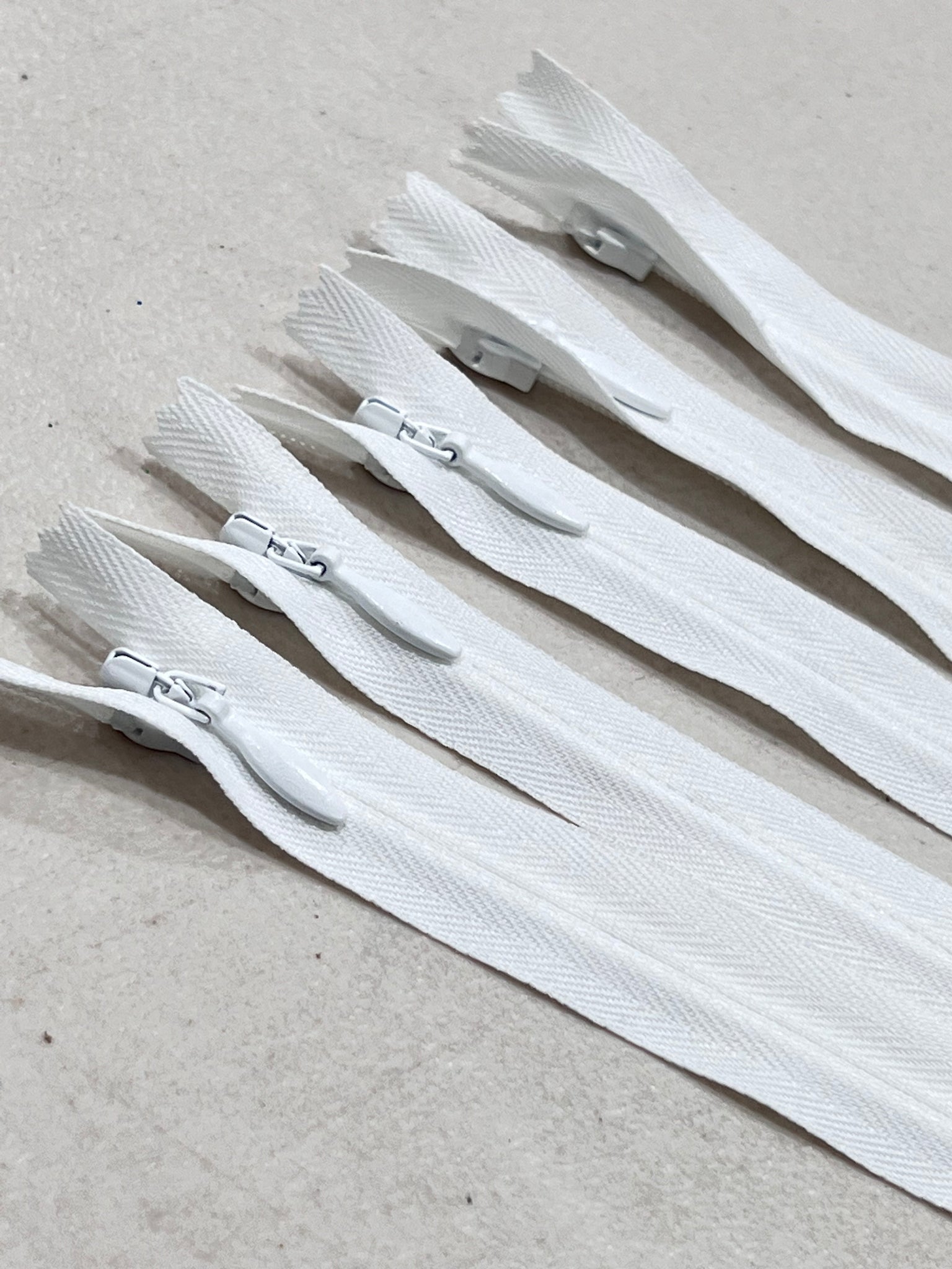 Cierres Invisibles YKK – Sanditex