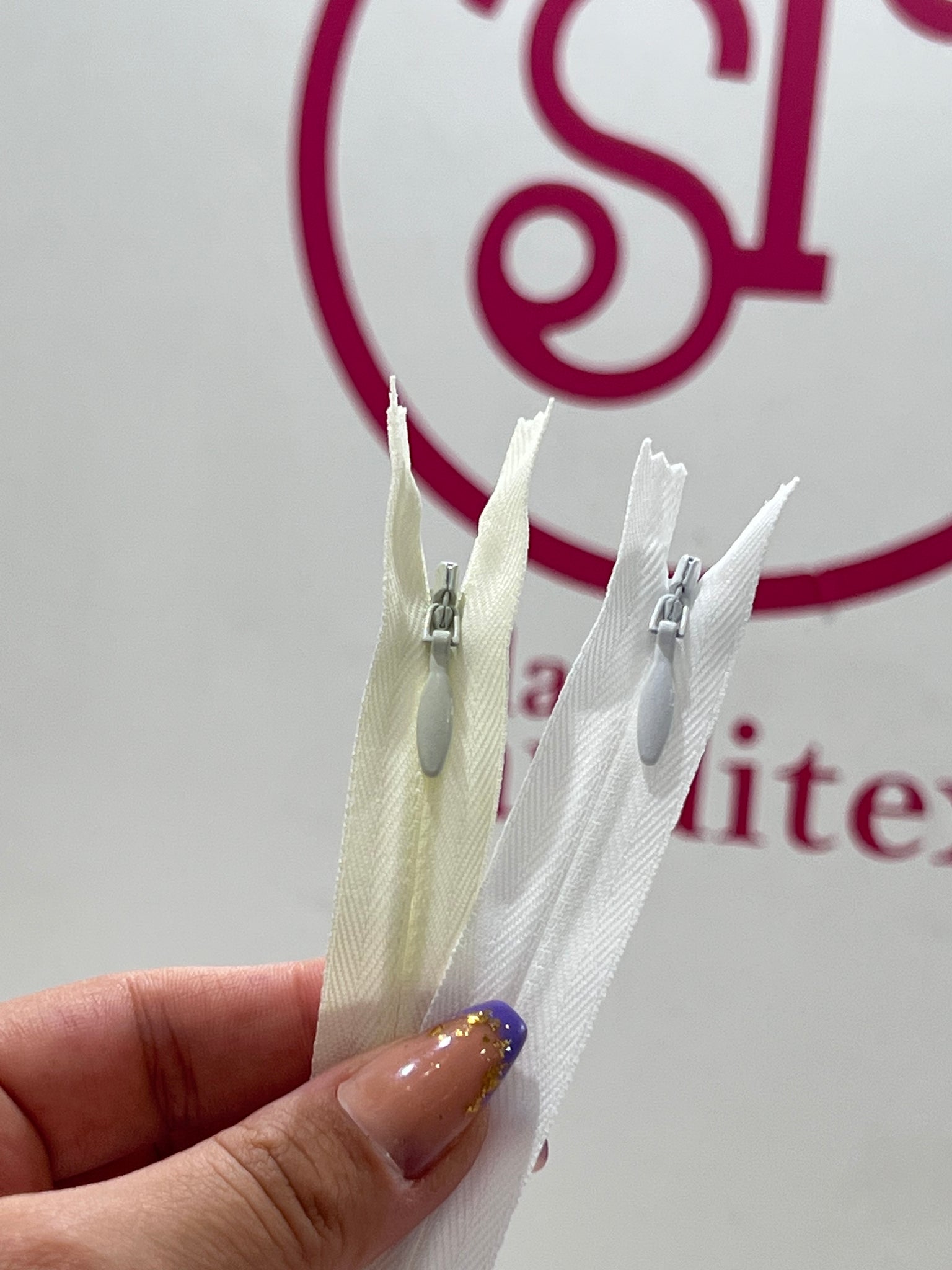 Cierres Invisibles YKK – Sanditex