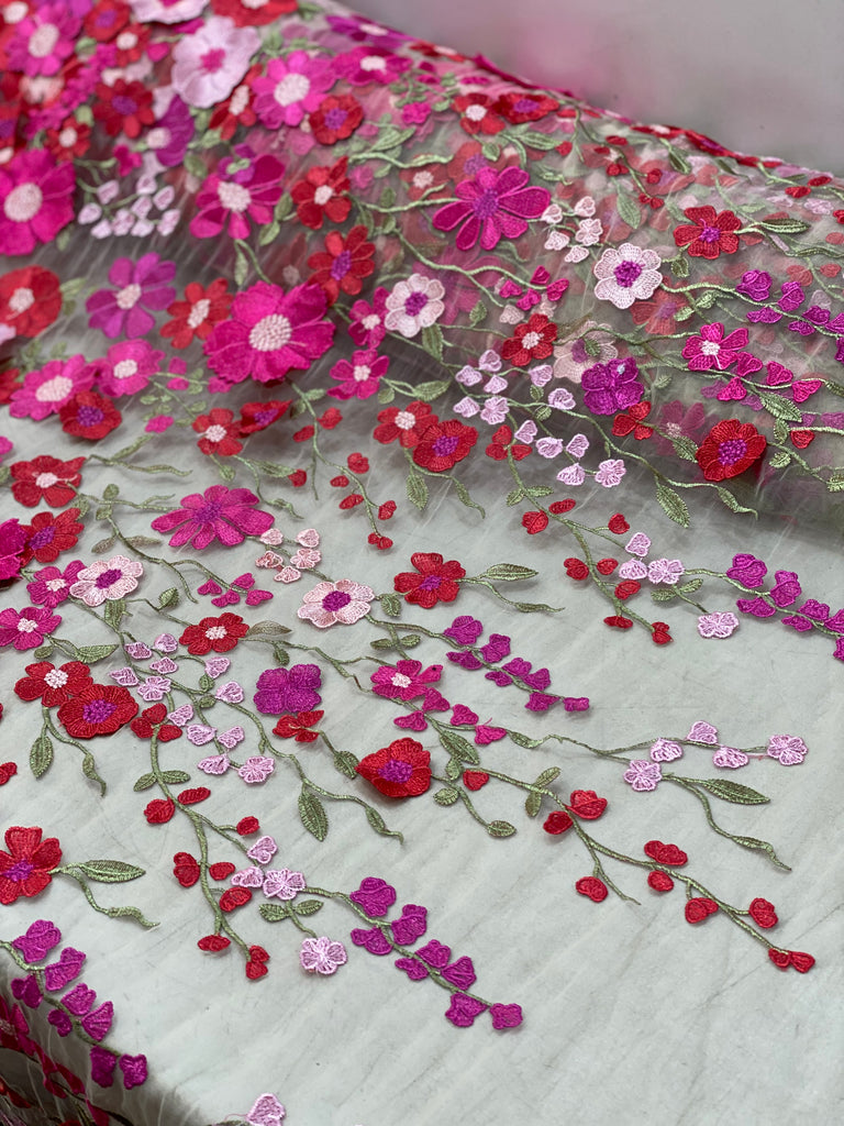 Tul Bordado Flores 3D "Magdalena"