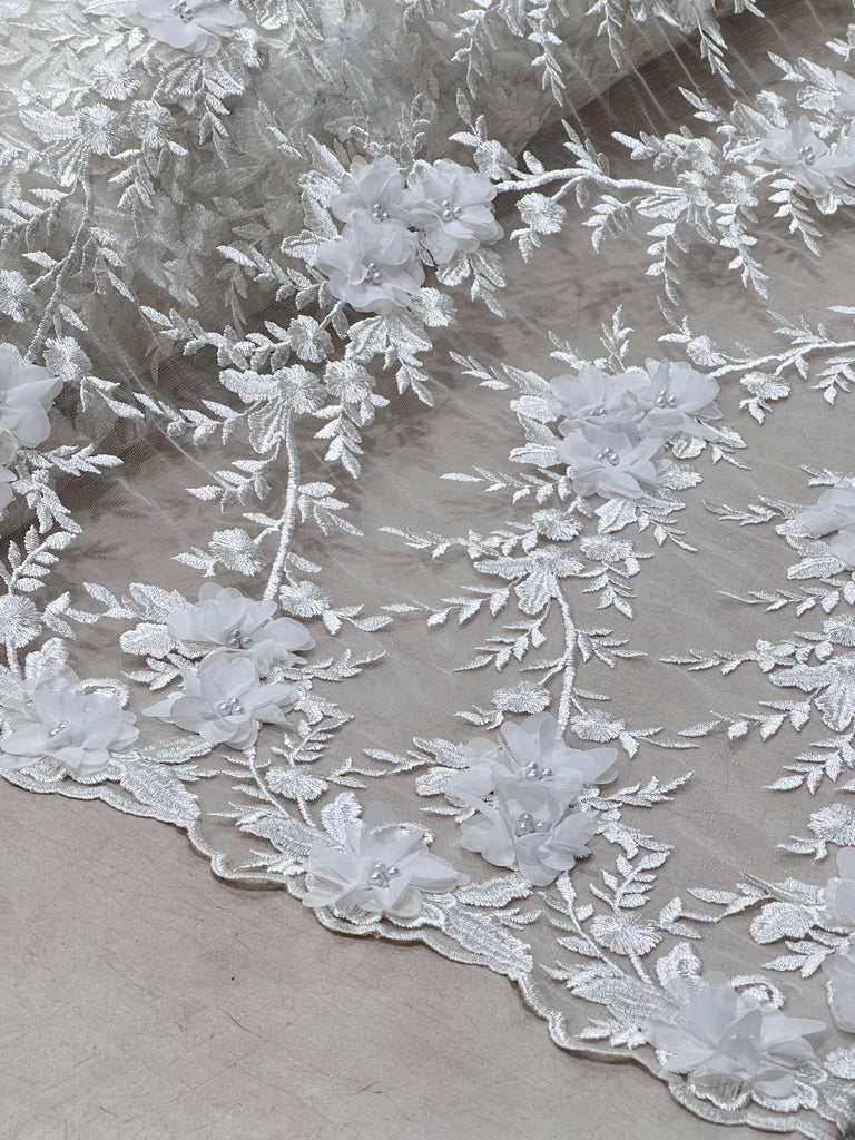 Tul Bordado Con Flores 3D "Carlota"