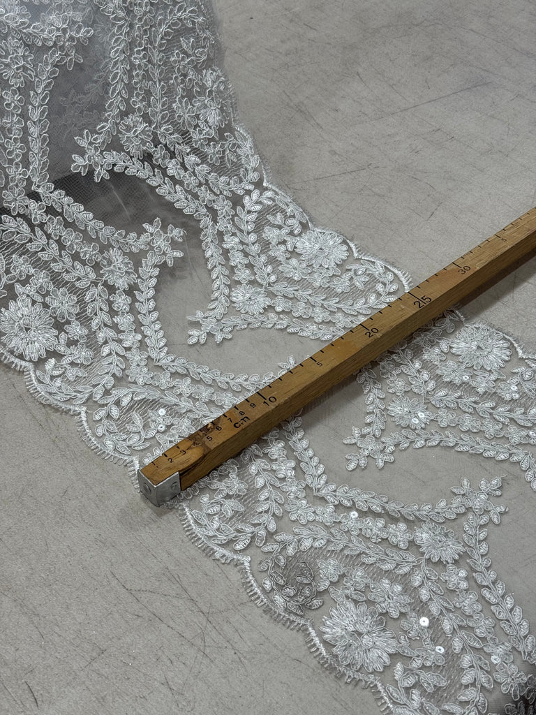 Cenefa Con Lentejuela "Jazmin"