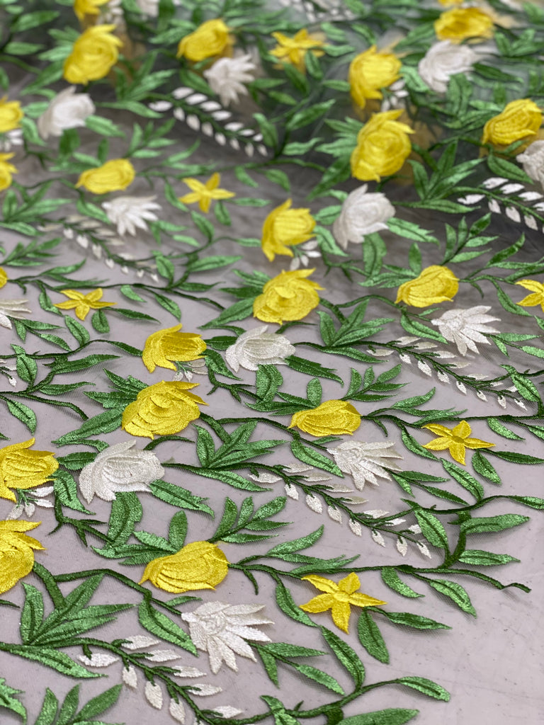 Tul Bordado de Flores "Tulipanes"