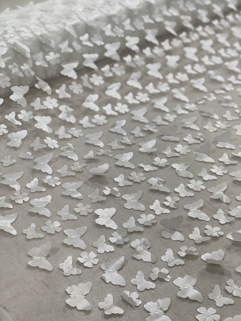 Tul Bordado de Mariposas "Belinda"